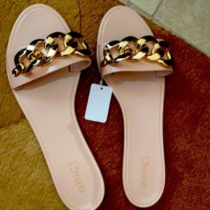 Jelly chain link slide
